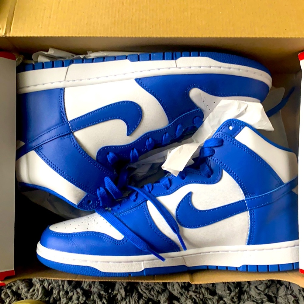 Nike Dunk High “Kentucky” 2021